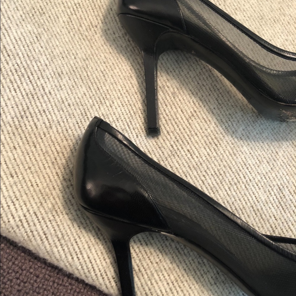 Gently pre-owned Dior heels. - Picture 2 of 4